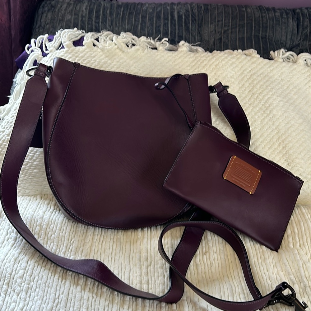 Coach shoulder bag with 2 straps. Dark purple